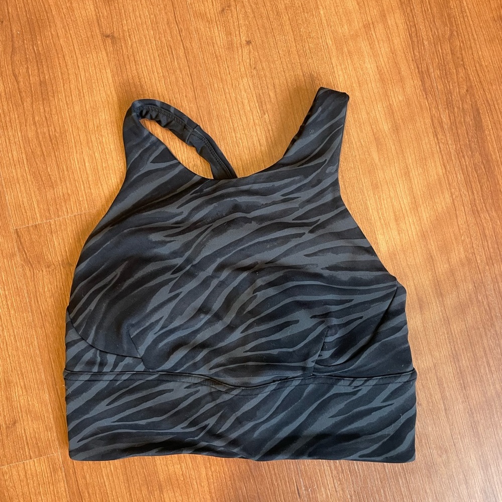 Lululemon sports bra